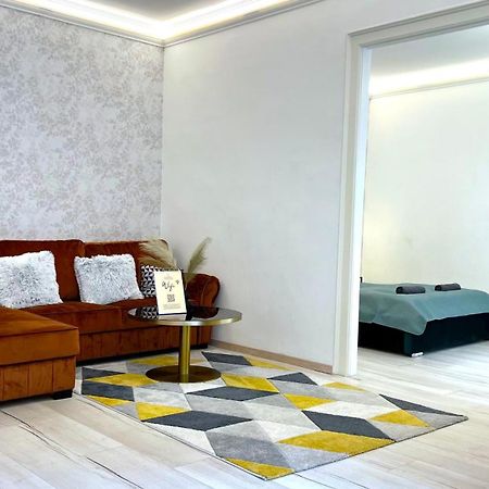 N24 Apartments By Small Home בודפשט מראה חיצוני תמונה