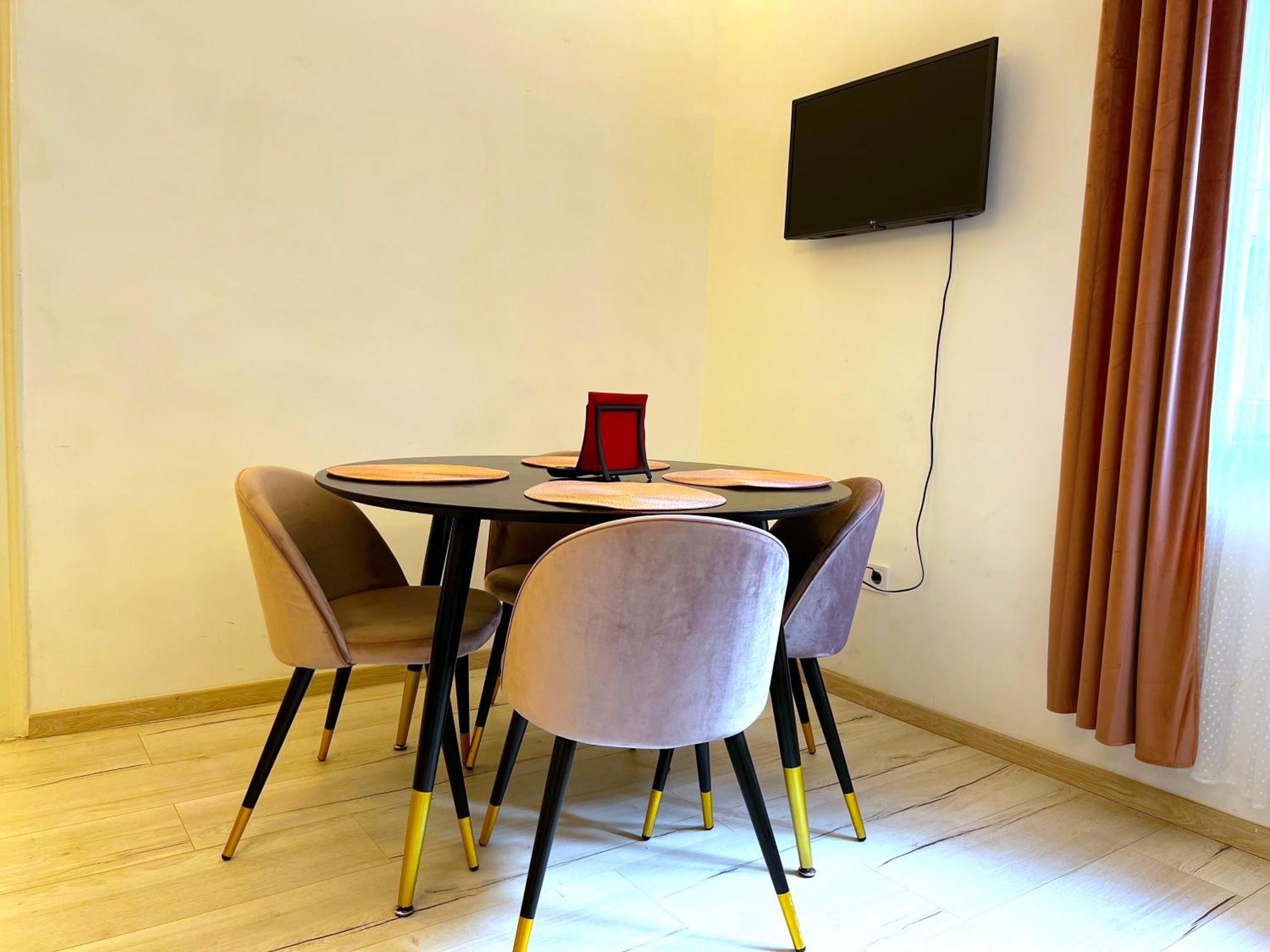 N24 Apartments By Small Home בודפשט מראה חיצוני תמונה